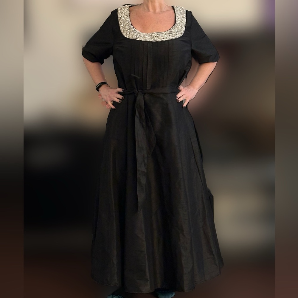 Eshakti Black STUNNING gown pearl rhinestone detail w belt. See pics 2X 22W